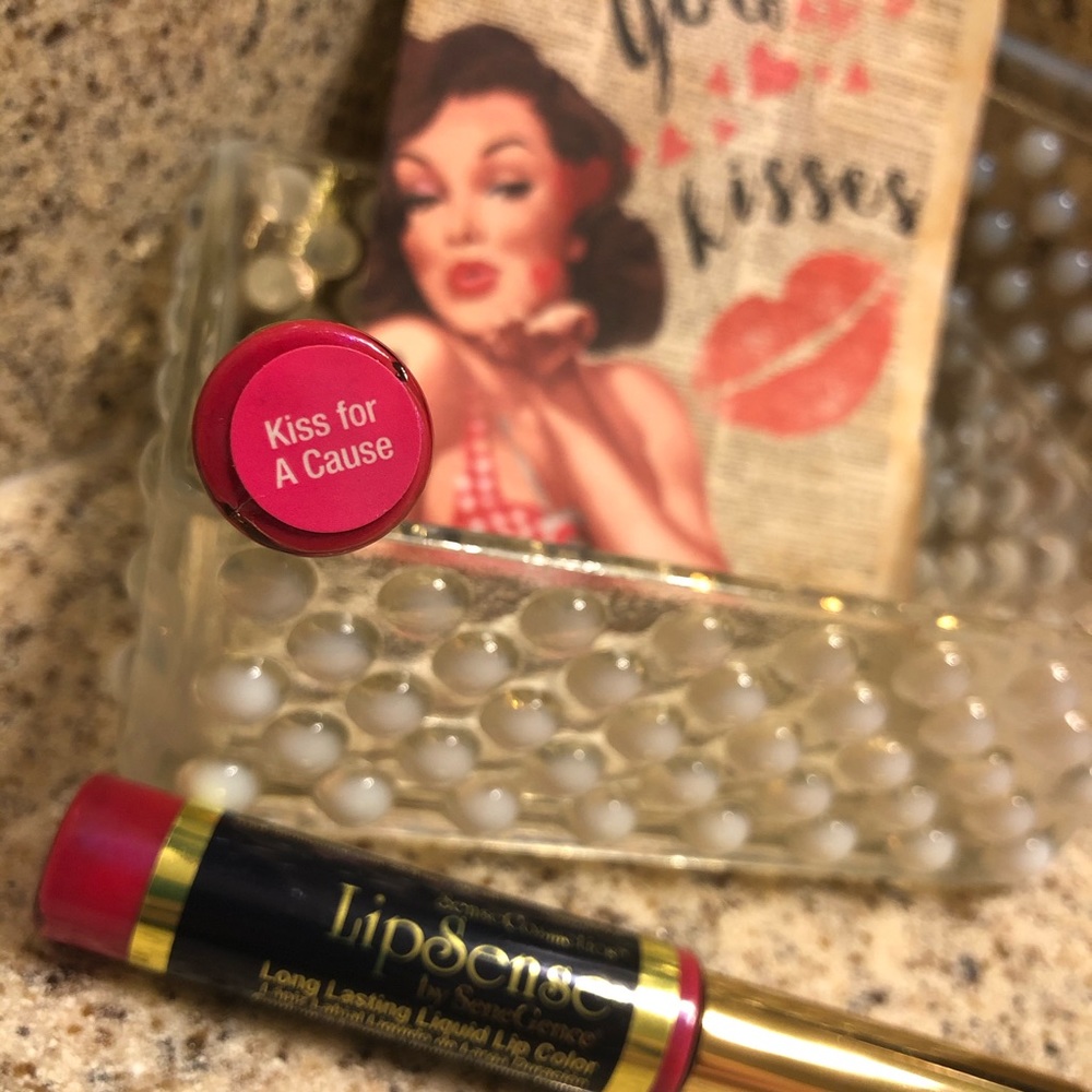 Last one!!! 💋Kiss for a Cause Lipsense - NEW